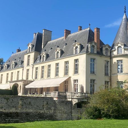 Chateau D'Augerville Golf & Spa Resort Eksteriør bilde