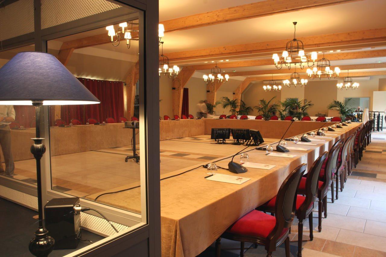 Chateau D'Augerville Golf & Spa Resort Eksteriør bilde