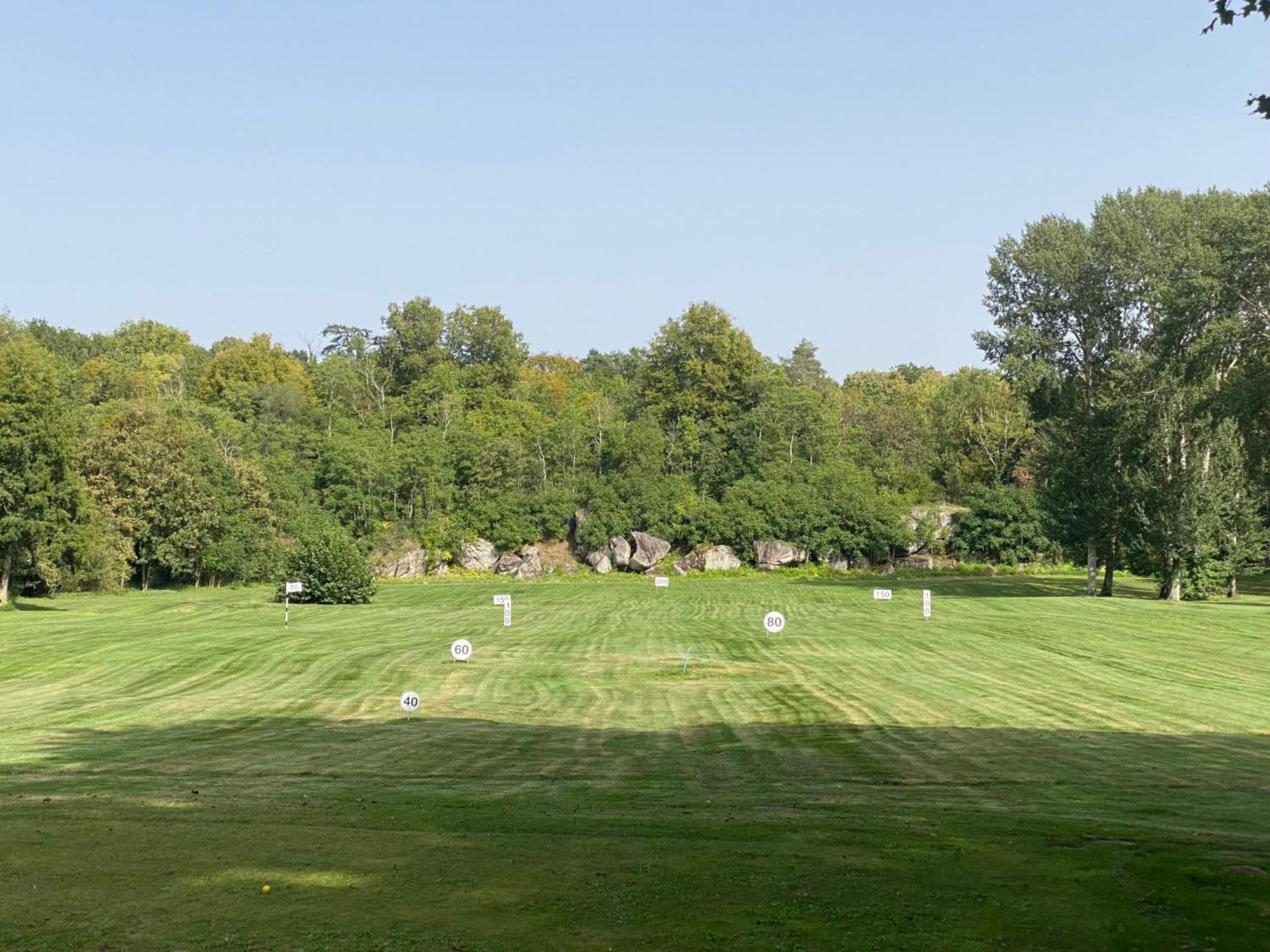 Chateau D'Augerville Golf & Spa Resort Eksteriør bilde