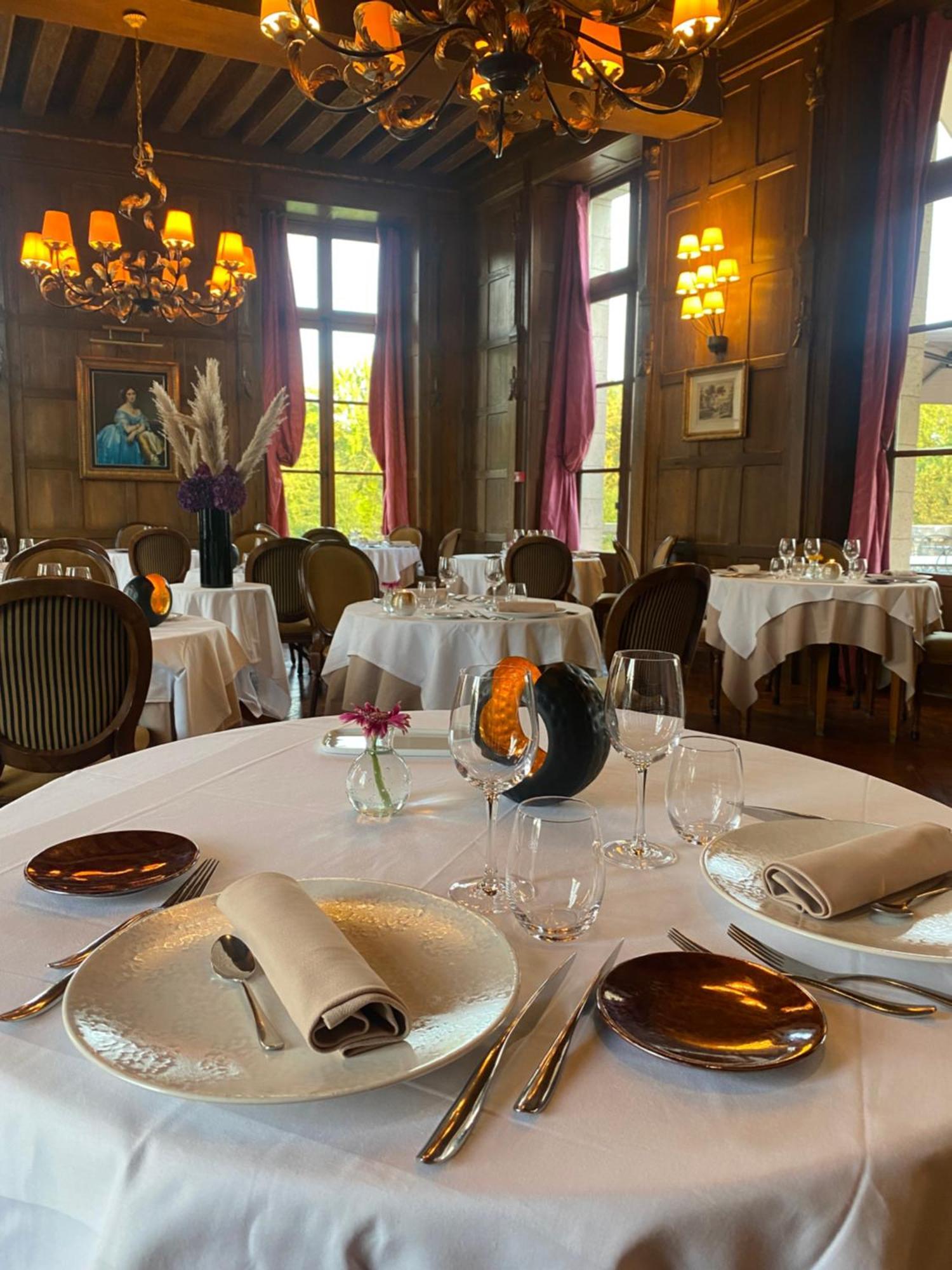 Chateau D'Augerville Golf & Spa Resort Eksteriør bilde