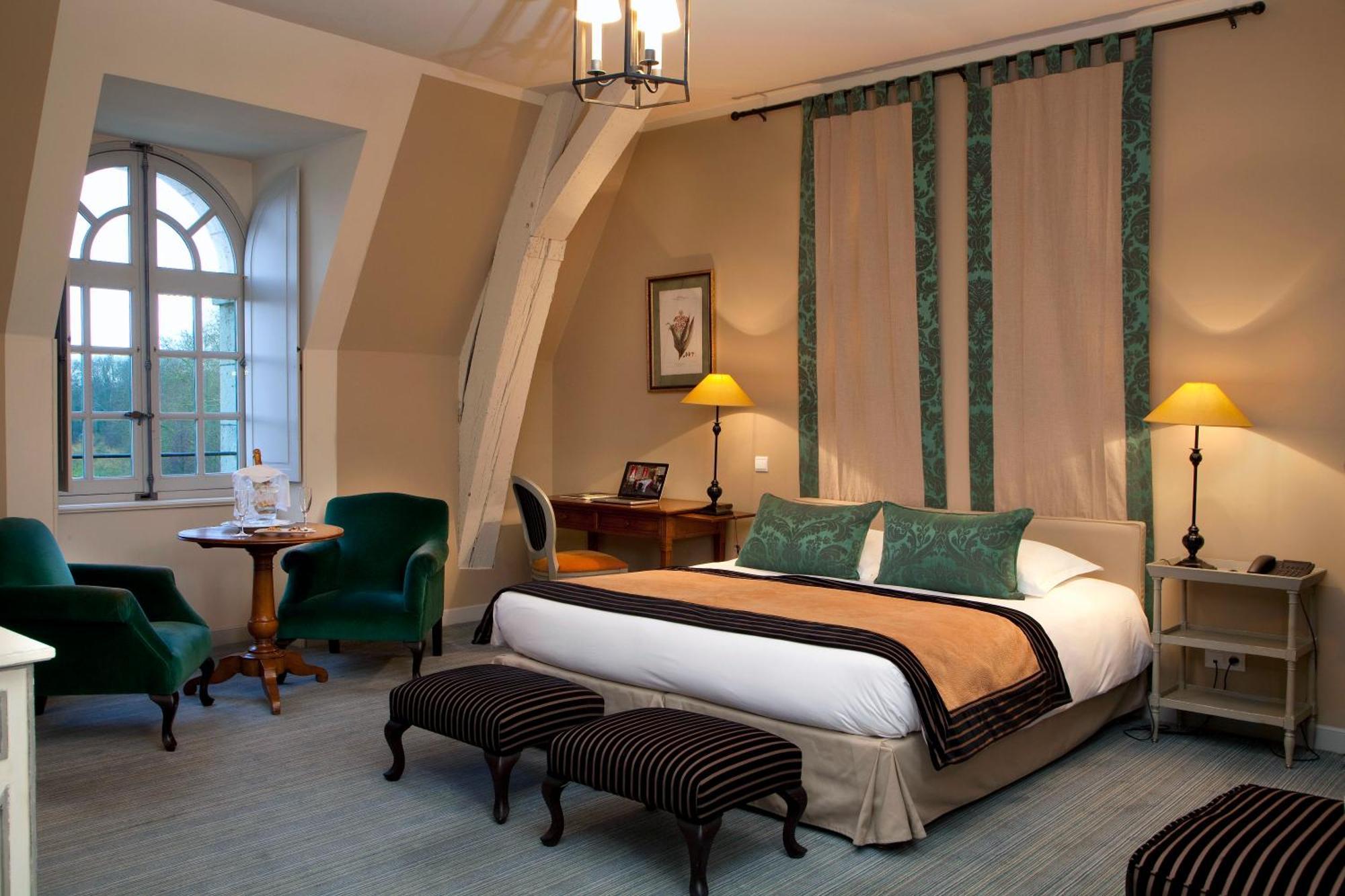 Chateau D'Augerville Golf & Spa Resort Eksteriør bilde