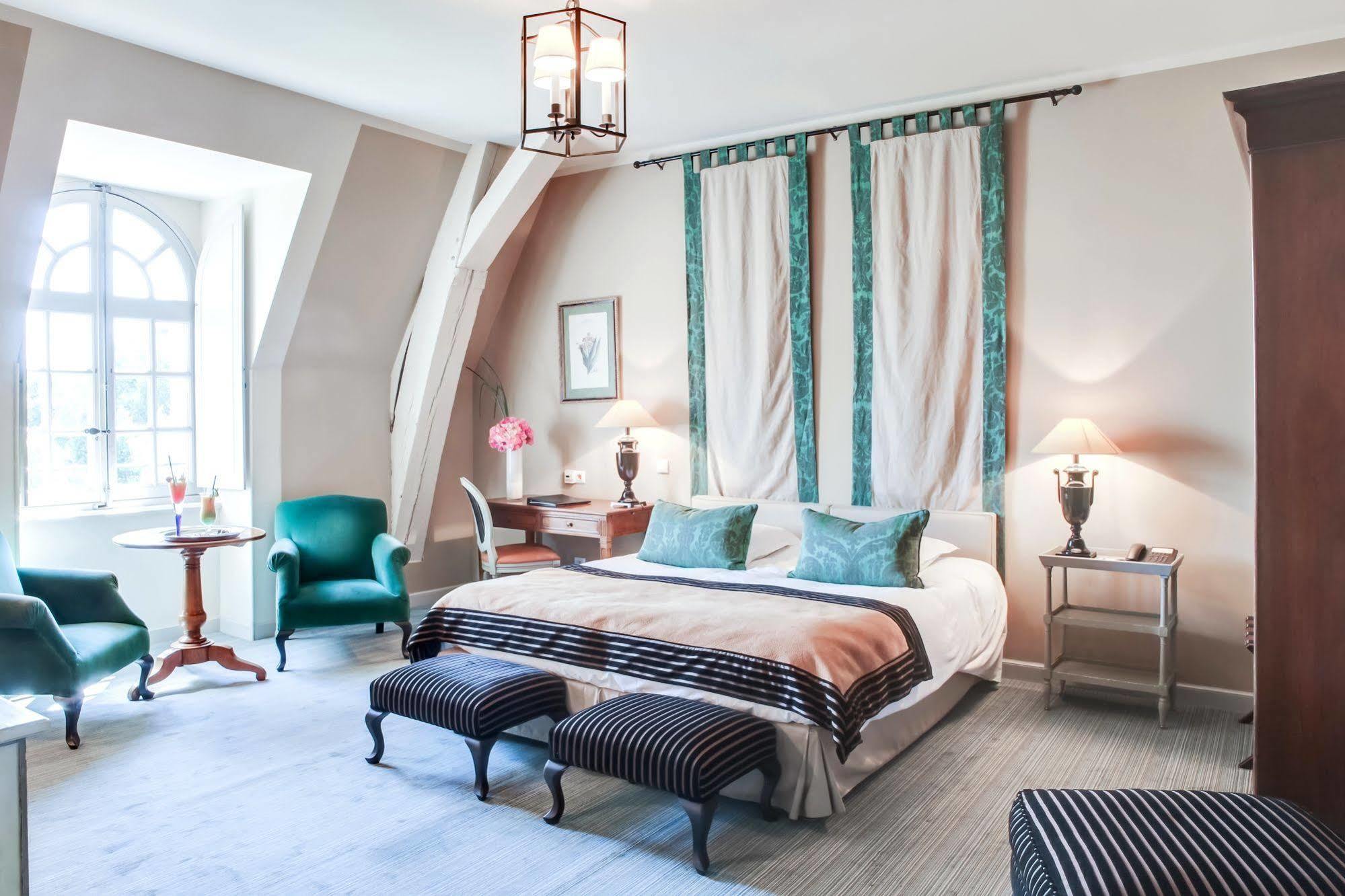 Chateau D'Augerville Golf & Spa Resort Eksteriør bilde