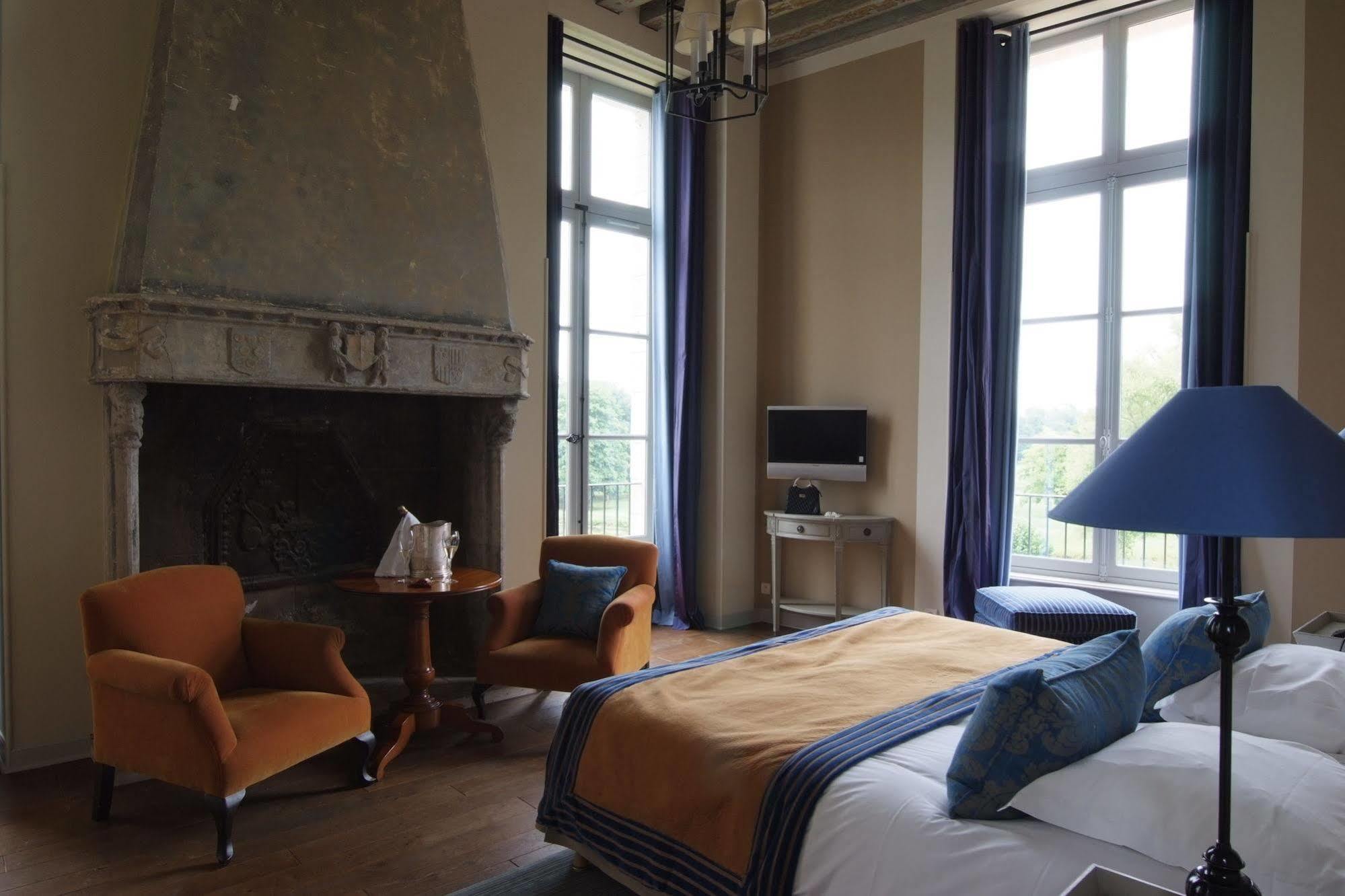 Chateau D'Augerville Golf & Spa Resort Eksteriør bilde