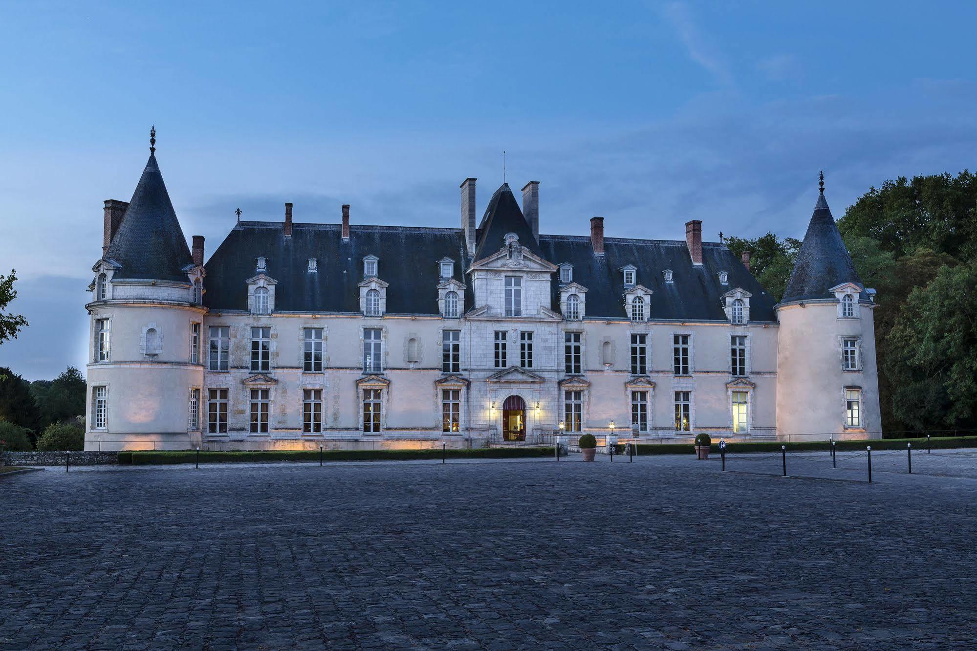 Chateau D'Augerville Golf & Spa Resort Eksteriør bilde