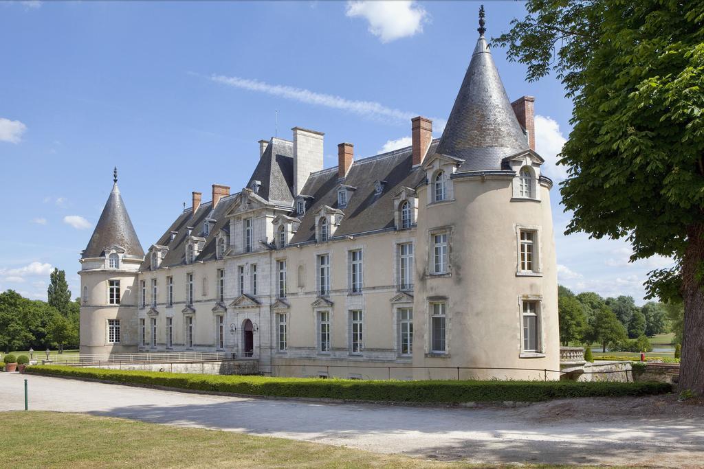 Chateau D'Augerville Golf & Spa Resort Eksteriør bilde